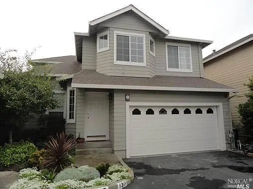 137 Baypoint Dr photo 1