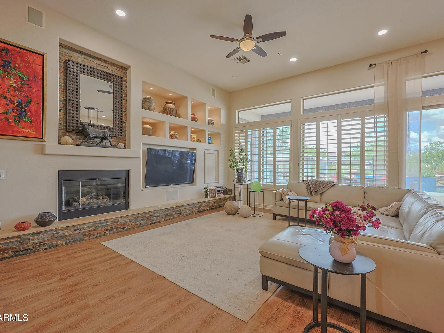 4 bed, 4.5 bath, 3909 sqft, $4,000 — Photo 4