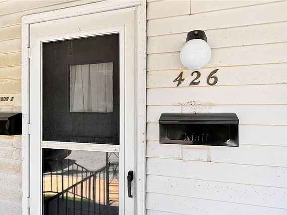 3rd image of 424-426 Connecticut Ave