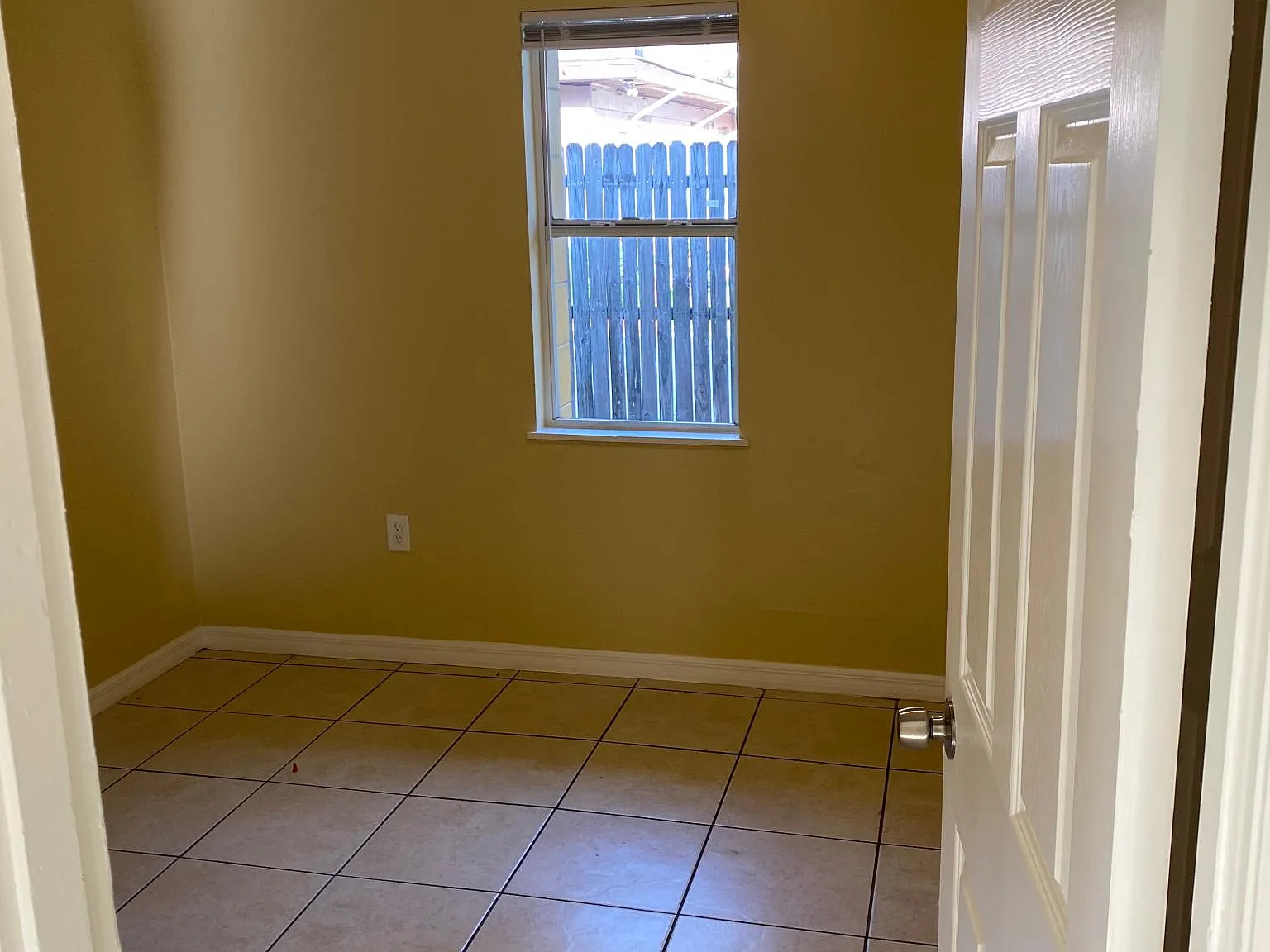 1062 State Road 60 E — Photo 3