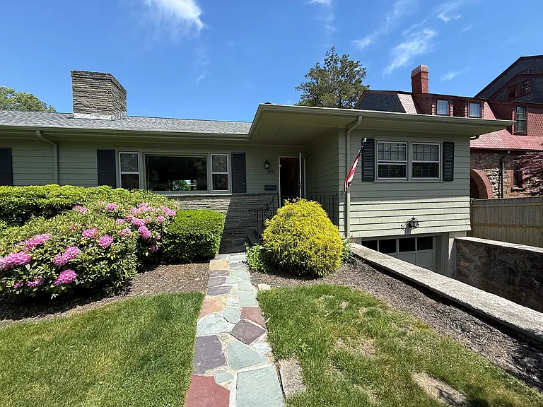380 Gibbs Ave — Photo 25