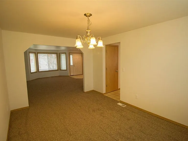 9511 W Caelen Ave — Photo 6