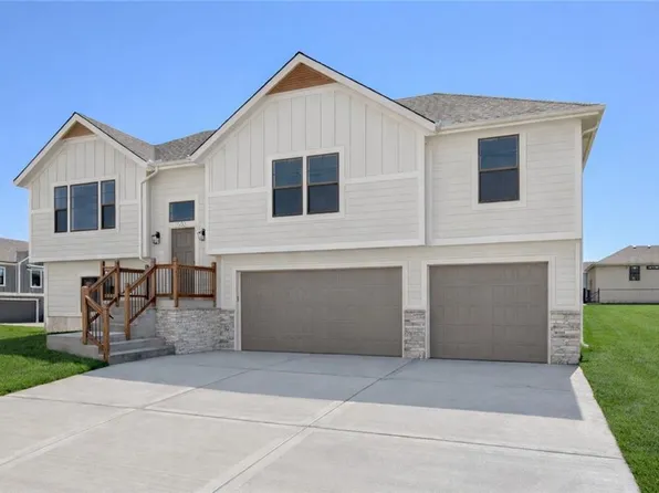 1325 N Holland Ct, Independence, MO 64056