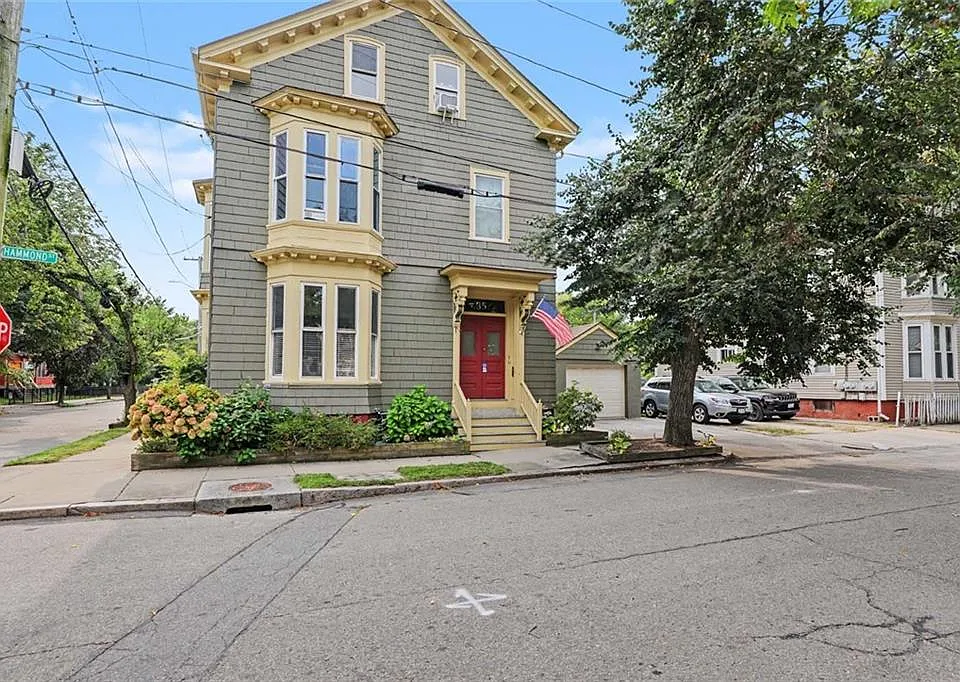 35 Hammond St #1