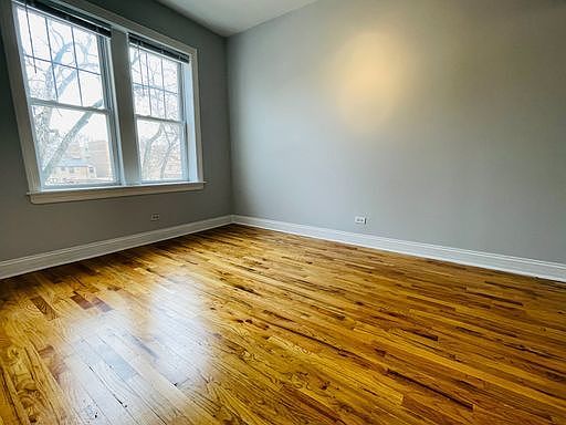 5th image of 7328 N Damen Ave #3
