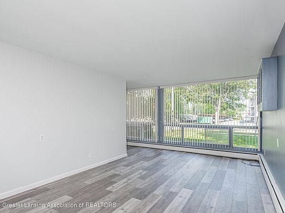 3rd image of 1043 Kimberly Dr APT 5