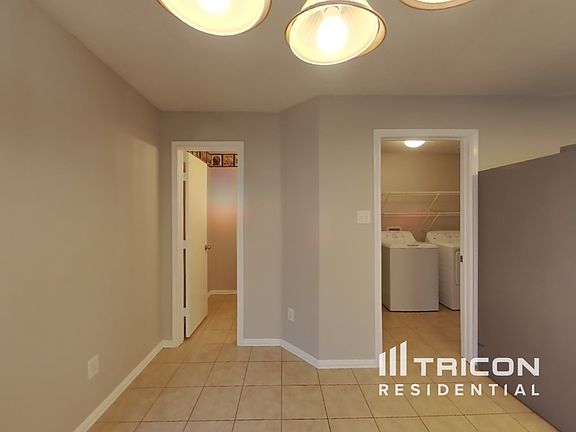 5th image of 1405 Knottingham Dr