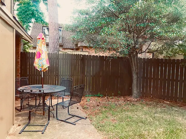 310 Eden Dr — Photo 15