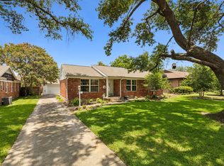 702 Sherwood Dr, Richardson, TX 75080