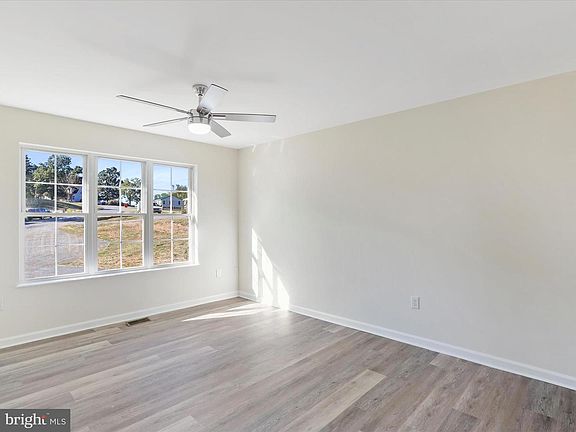5th image of 149 Jared Ct