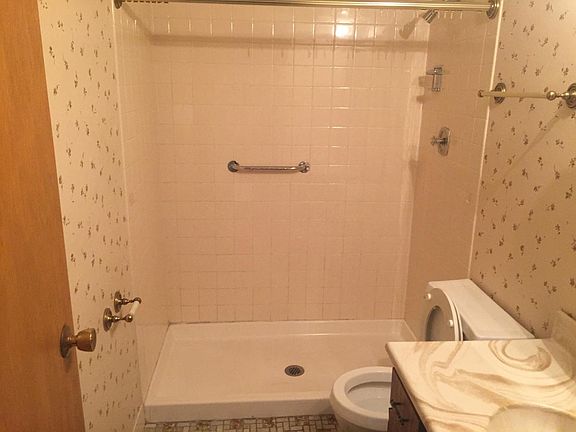 3rd image of 15324 Treetop Dr APT 3N