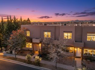 7208 Avenida El Nido, Santa Fe, NM 87507