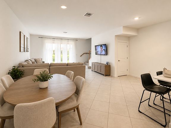 4th image of 2910 Blossom Way