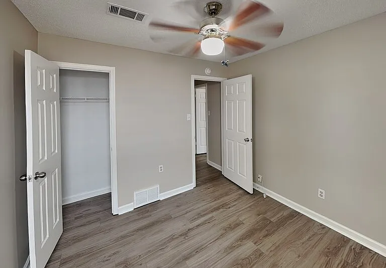 1633 Dexter Ln — Photo 11