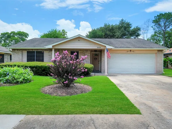 10314 Paintbrush Ln, Sugar Land, TX 77498