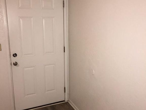 2nd image of 733 W Aeroplane Blvd