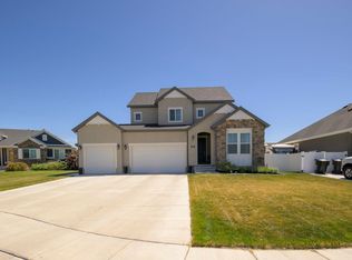 3547 W 2420 N, Clinton, UT 84015