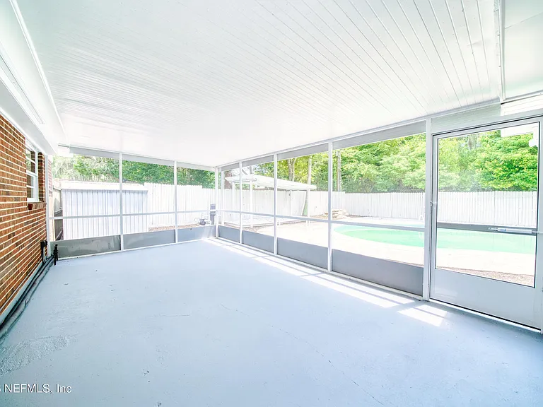 2517 Palm Ave — Photo 20