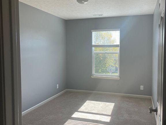 4th image of 4763 Elijah St