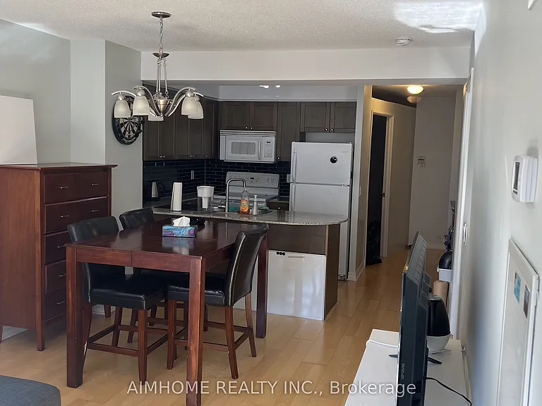 763 Bay St #503 — Photo 3