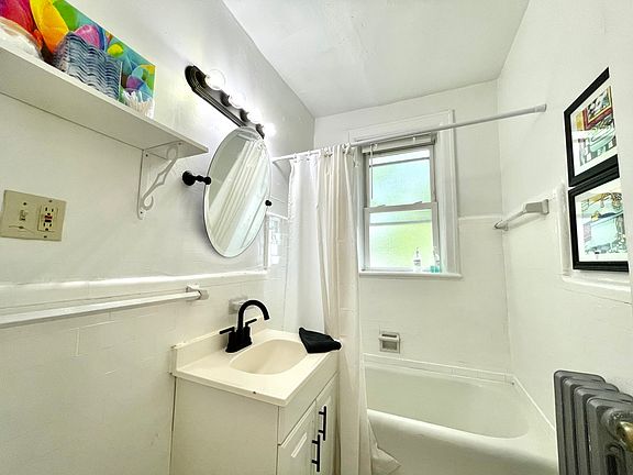 4th image of 6647 Berthold Ave #Ave1w