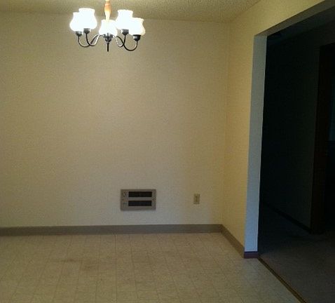 2nd image of 1327 E Reserve St