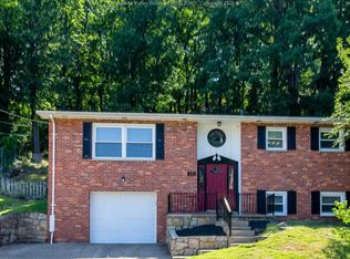 810 Echo Rd, South Charleston, WV 25303