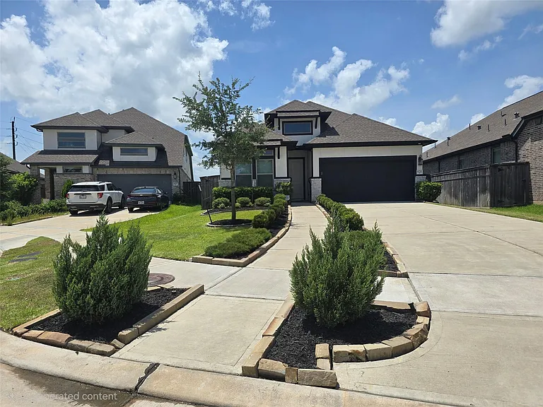 8711 Fox Trail Dr — Photo 2