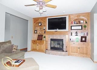 3rd image of 1352 Baywood Cir