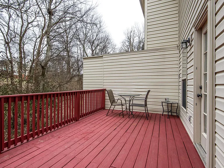 118 Carriage Ct — Photo 12