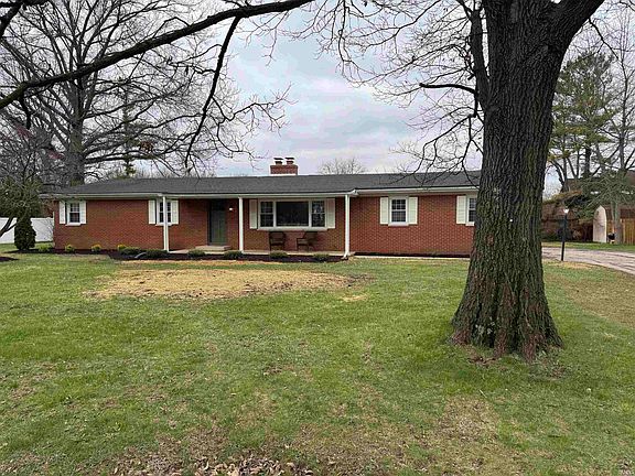 2nd image of 4905 N Everett Rd