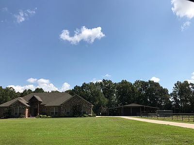1st image of 67 Lukefield Dr