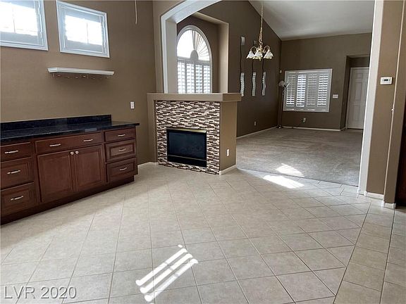 4th image of 7952 Dinsmore Dr