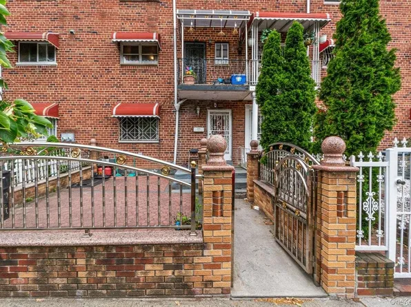 942 Jerome Street, Brooklyn, NY 11207