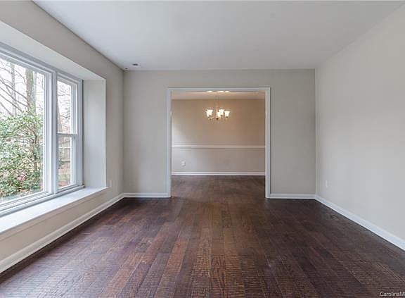 4th image of 6015 Coatbridge Ln