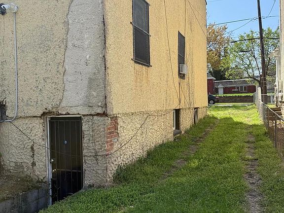 5th image of 1312 V St SE