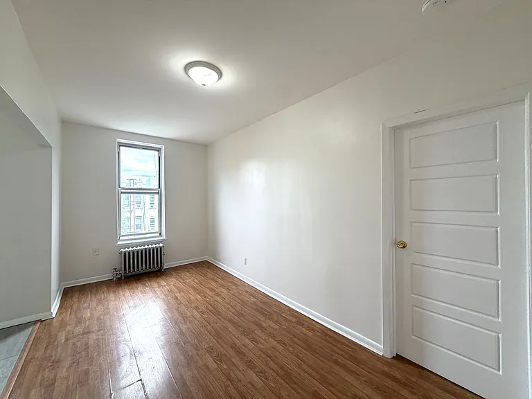 5802 Myrtle Ave #3B — Photo 11