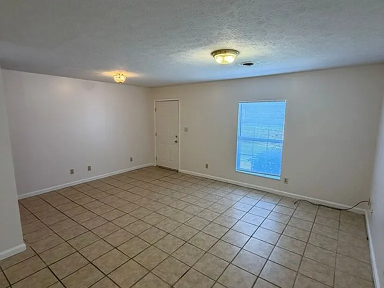 1026-1032 Martha Glass Dr — Photo 3