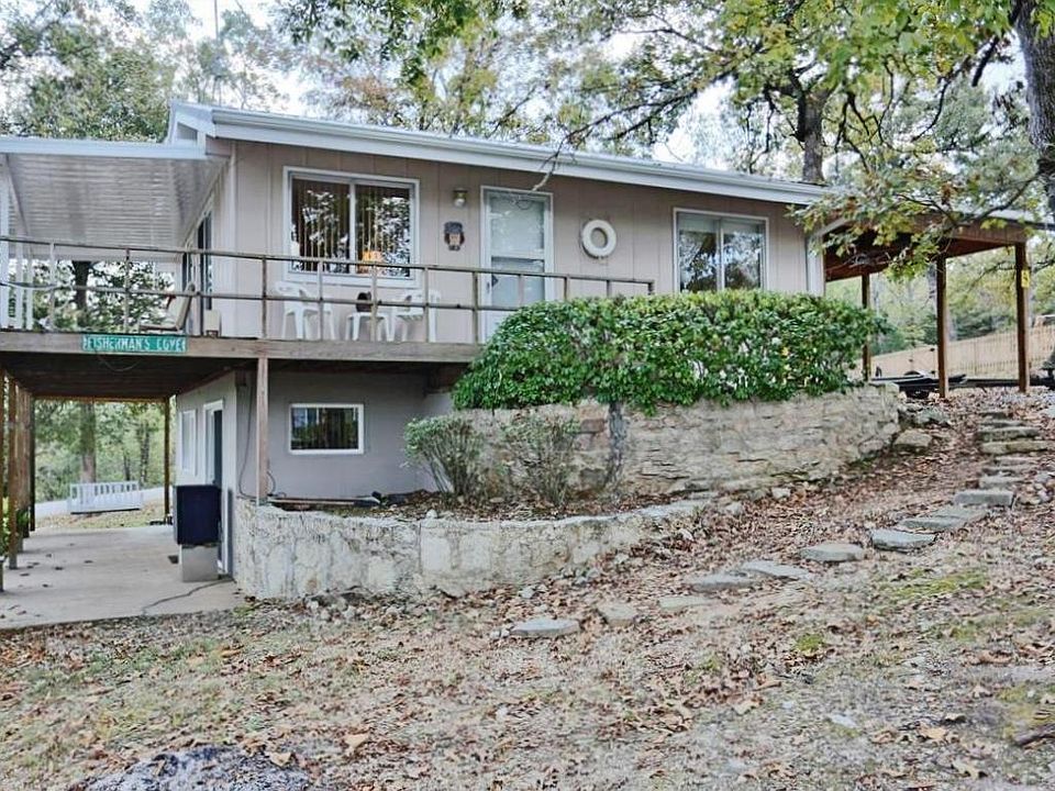 1st image of 560 Glen Oaks Dr