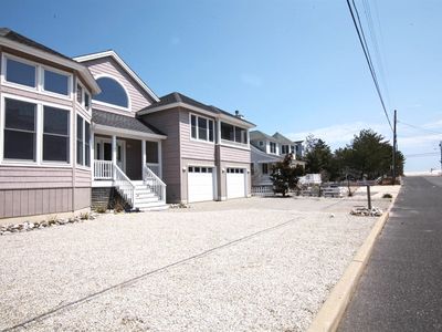 15 E Coughlan Ave, Brant Beach, NJ, 08008