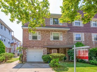 22710 57th Rd, Oakland Gardens, NY 11364