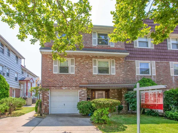 227-10 57th Road, Oakland Gardens, NY 11364