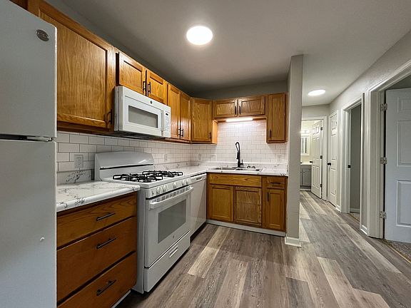 4th image of 2020 Hobson Rd #D-207