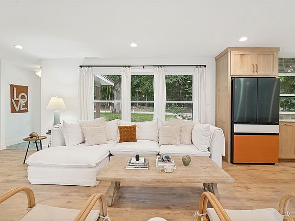 5th image of 2578 Tanglewood Dr