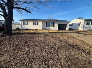 637 Douglas Ave, Ravenswood, WV