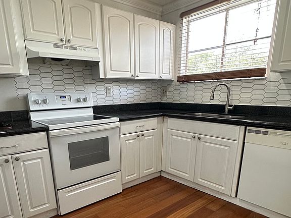 2nd image of 336 NW 114th Ave APT 102