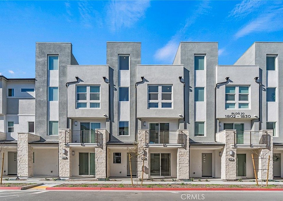 1st image of 1822 W Bushell St