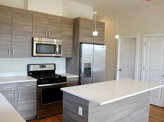 4th image of 1952 W Ohio St Unit 1E