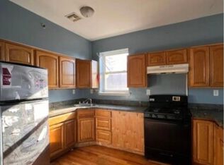 420 S 17th St #2R, Newark, NJ 07103