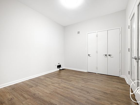 4th image of 15 Park Row APT 25P